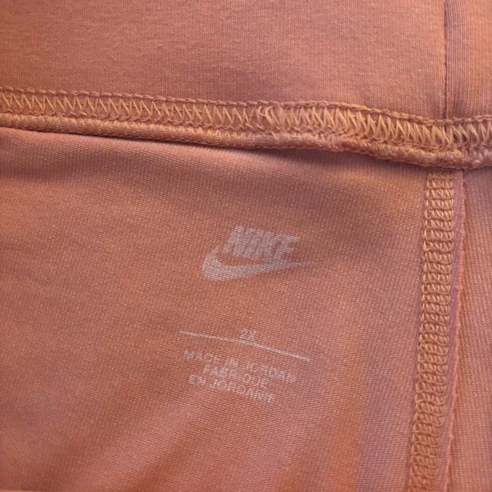 Nike DriFit Athletic Set - Picture 6 of 6